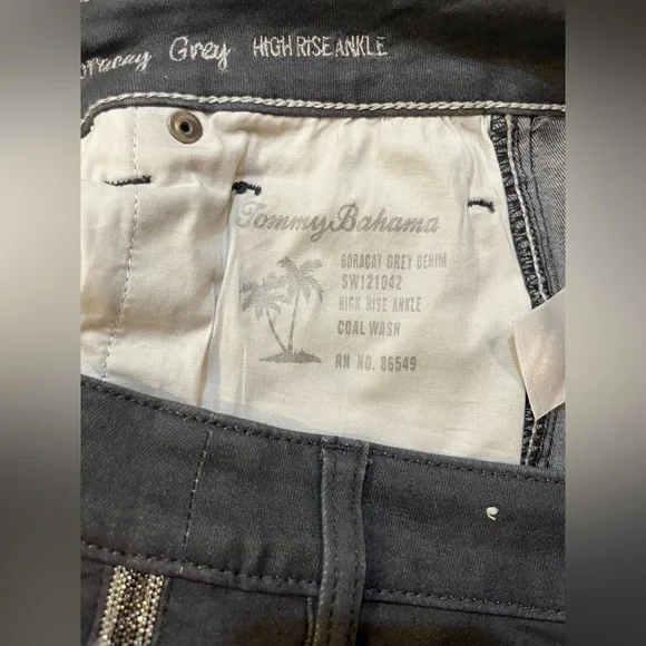 TOMMY BAHAMA WOMENS JEANS BORACAY GREY DENIM SIZE 12x28 - Picture 7 of 7